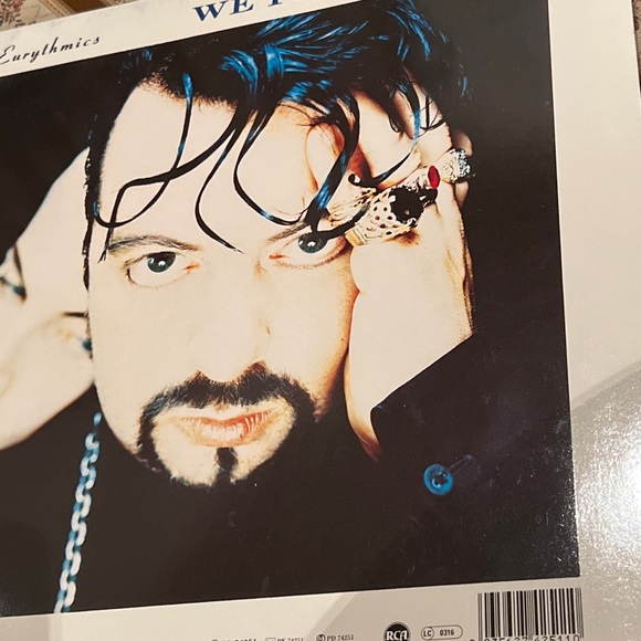 Eurythmics - We Too Are One Electric Synth Pop Music Vinyl LP NEW - Picture 3 of 3